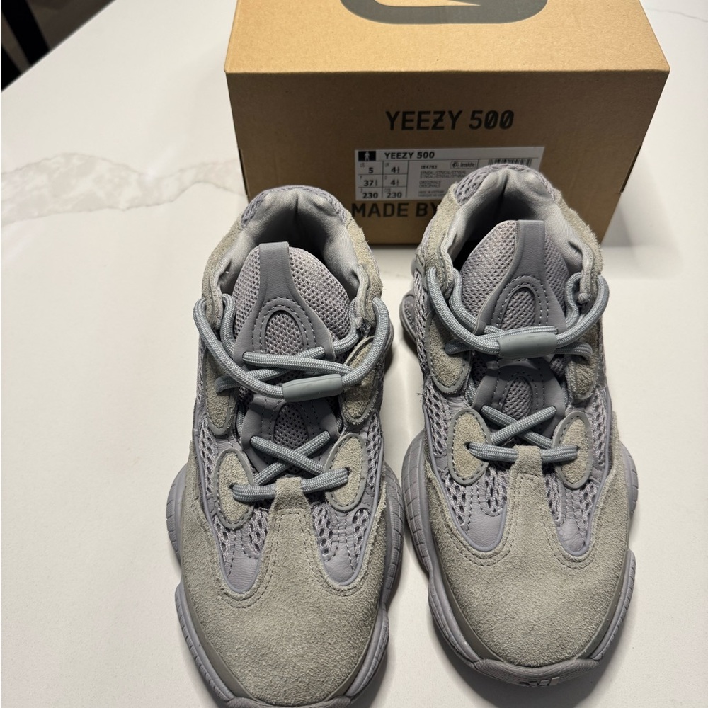 Yeezy 500 stone salt